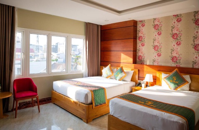 Silk Hotel near Tan Son Nhat Airport