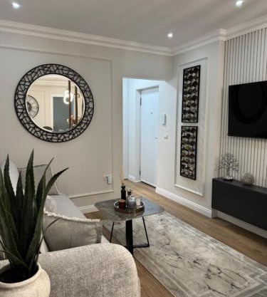 Silver Apartment