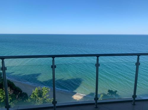 Silver Beach Byala - Студио Б89 първа линия с морска панорама с два басейна и осигурен паркинг
