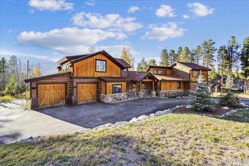 Silver Circle Lodge home