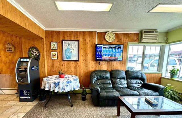 Silver crest lodge