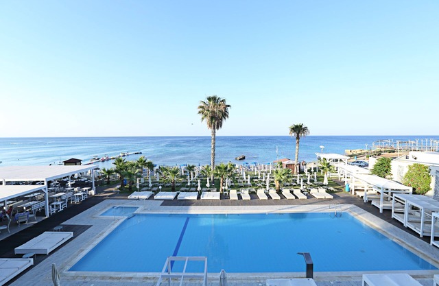 Silver Sands Beach Hotel
