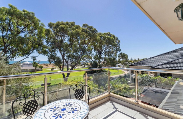Silver Sands Holiday & Beach House
