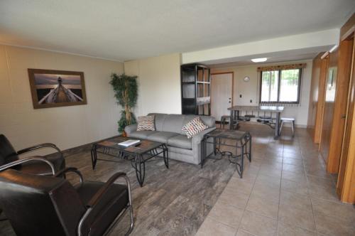 Silver Sands Hotel & Resort