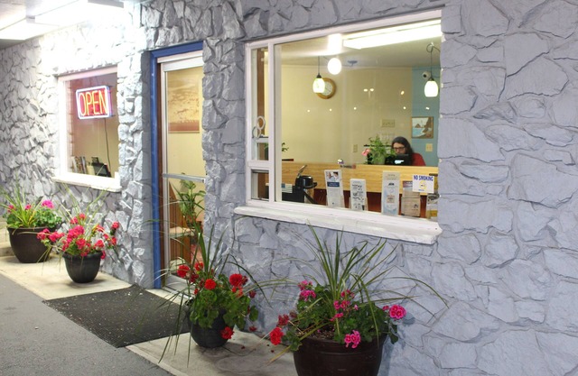 Silver Sands Motel