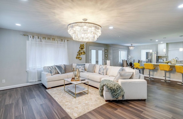 Silver Springs Home: Walk to Downtown!