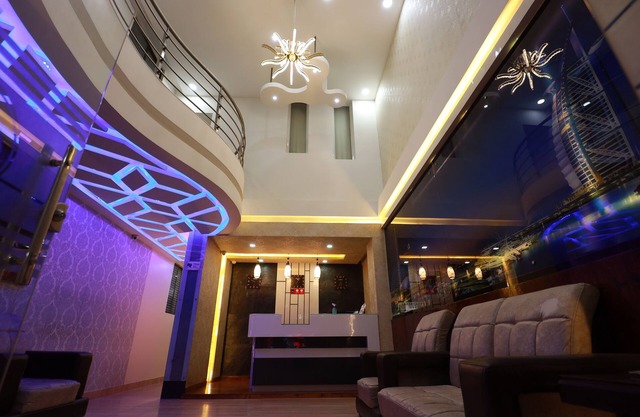 Silver Suite