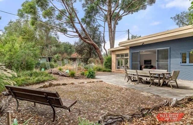 SILVERLEAVES HIDE AWAY 2- 6 GUESTS