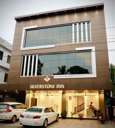 Silverstone Inn