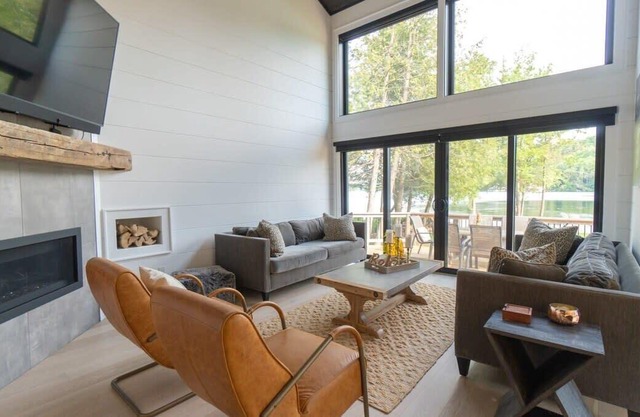 Silverwood - Lake Rosseau discount for July & August 2025!