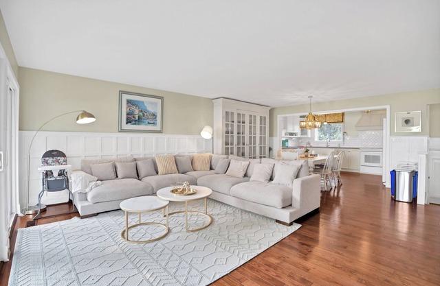 Simcoe Sunrise - Cozy Waterfront Home in Orillia