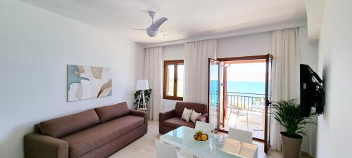 Simon Sea View