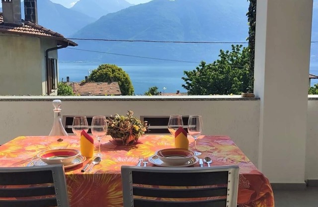 Simone Holiday Appartment with Lake View