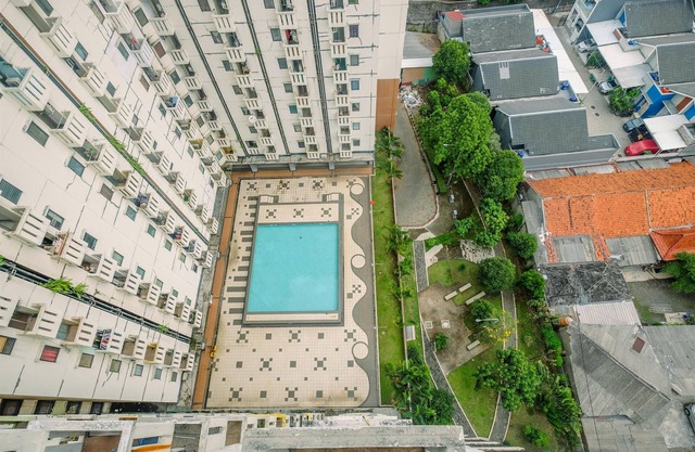 Simple And Cozy Living 2Br At Cibubur Village Apartment