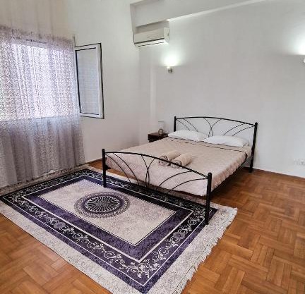 Simple Apartment (Attica Metro Station)