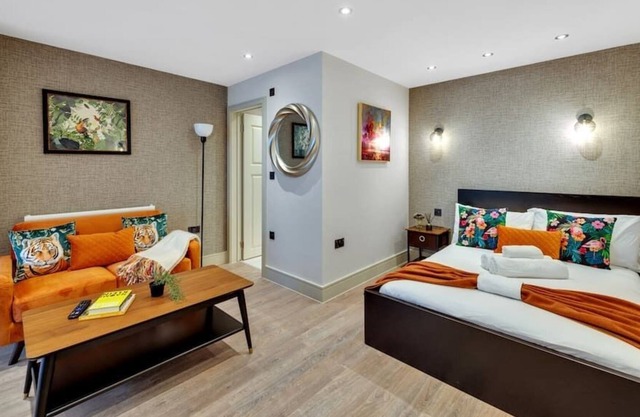 Simply Beautiful Studio Apartment in Warlingham