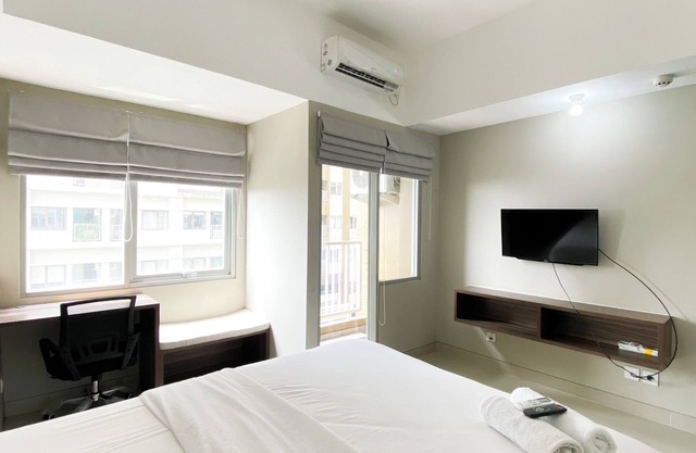 Simply Look Studio at LRT City Jatibening Apartment