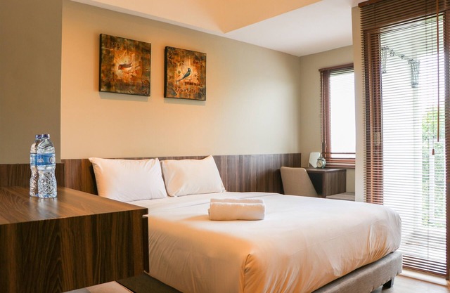 Simply Look Studio Room Gateway Park Lrt City Bekasi Apartment
