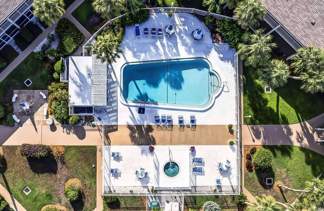 Camine hasta Lido Beach & Armand Cir, Wi-Fi / DVD incluido, condominio de esquina recientemente renovado.