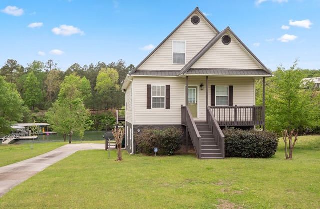 "SIMPLY SIPSEY" - Gorgeous flat lot with zero steps to the dock!