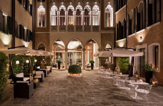 Sina Centurion Palace
