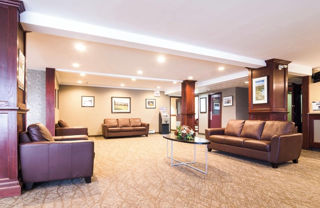 Sinbad's Hotel & Suites