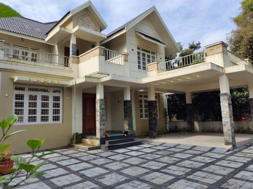 Sindhooram Holiday Home