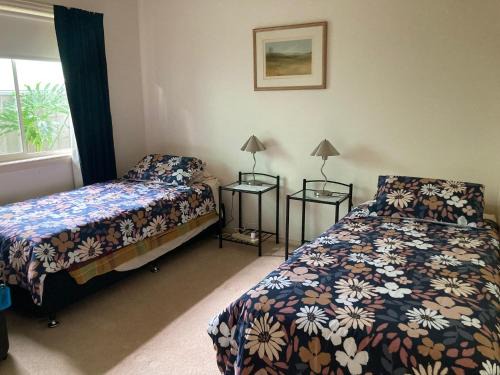 Single Bed Suit Single Travellers