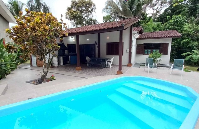Casa en el condominio Costa del Sol, playa de Guaratuba, SP, 03 dormitorios.