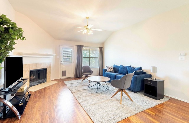 Single Story｜Pet-friendly｜Prime Location｜Near Parks, Lakes, and Trails #41174