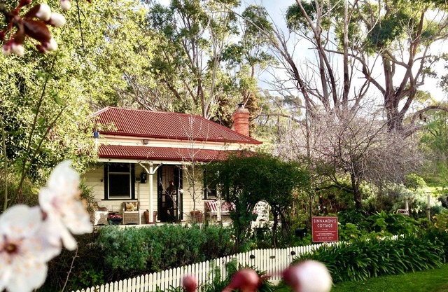De Sinnamon Cottage Maldon Victoria