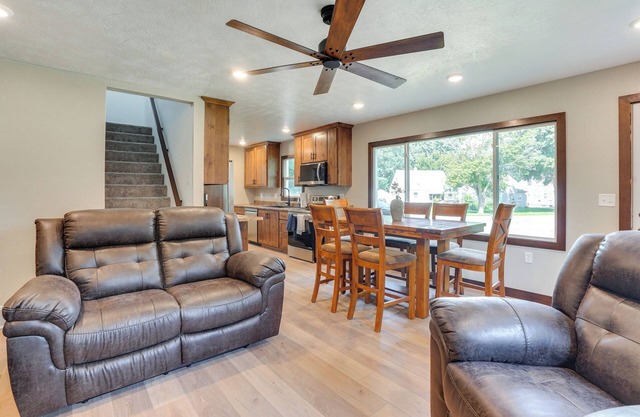 Sioux Falls Home Near Downtown: 2 Living Areas!