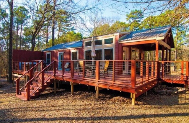 Sip & Stay w/Hot Tub Near Attractions