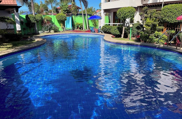 Sir Nico Guesthouse and Resort