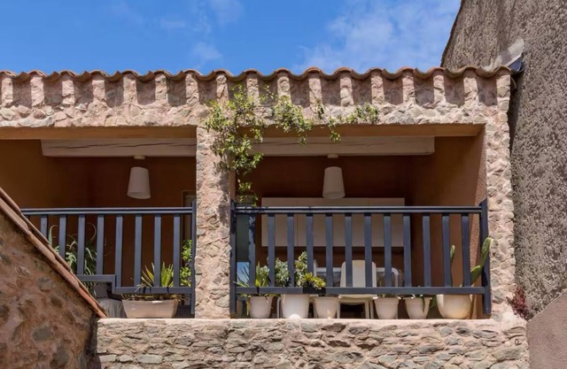 Siran House
