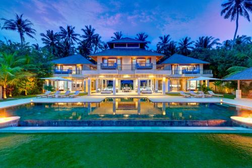 Siri Mendira Beach Villas
