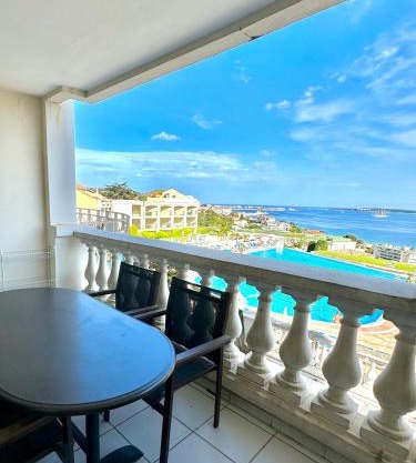 Sisley 1061 - F2 Terrasse avec vue mer