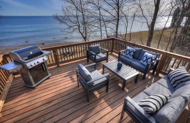 Sisu Shores: Lakefront Home with Private Beach and Wood Burning Sauna
