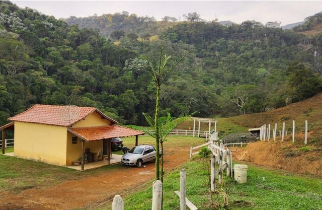 Sitio Cachoeira da Gomeira