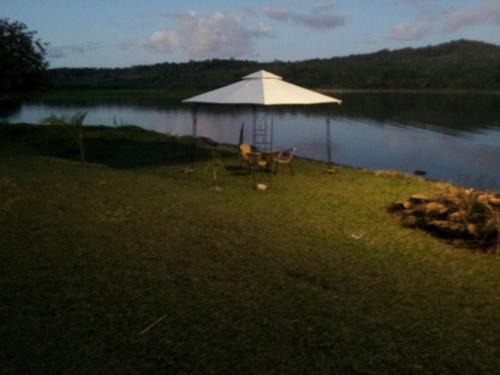Sitio frente lagoa
