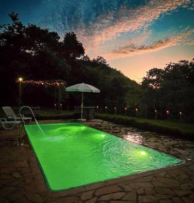 Sitio Rancho dos Sapos - Ao pé das montanhas de Minas Gerais a uma hora de BH Asfalto