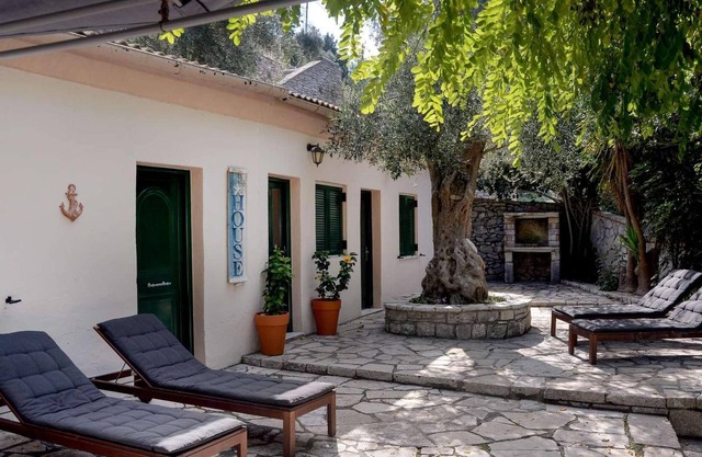 Situated just a few steps behind Levrecchio Beach
