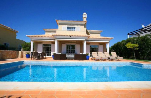 Six bedroom Varandas do Lago villa with Games Room and Pool T119 - Almancil, Algarve
