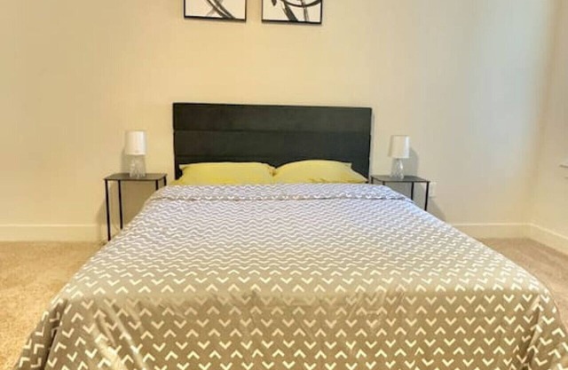 @Six Flags, La Cantera & Dining: Your Perfect Base