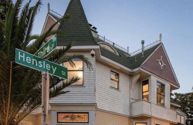 SJ Downtown Landmark Virginian Style Experience