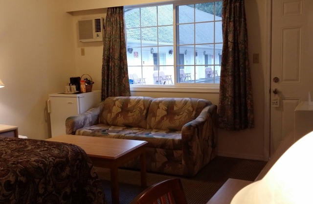 Skagit Motor Inn