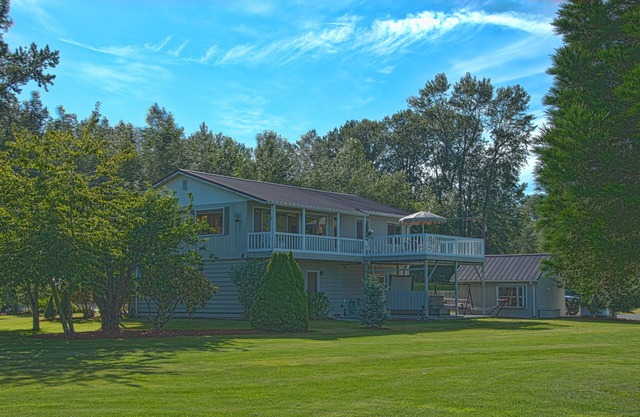 Skagit Valley Guest House planta baja con impresionantes vistas de Mount Baker.