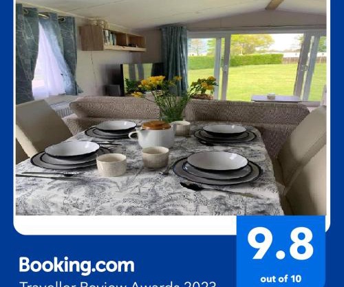 Skegness,North shore holiday park , new 8 berth caravan for rent