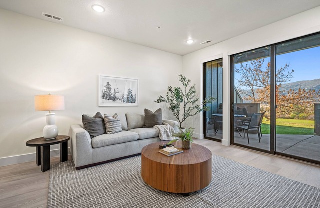 Ski and Greens Haven | Mtn Views | Golf | Firepit