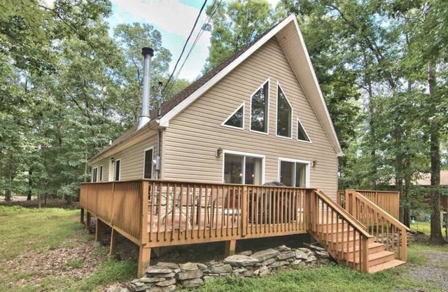 Ski, Boat, Swim in this four season community